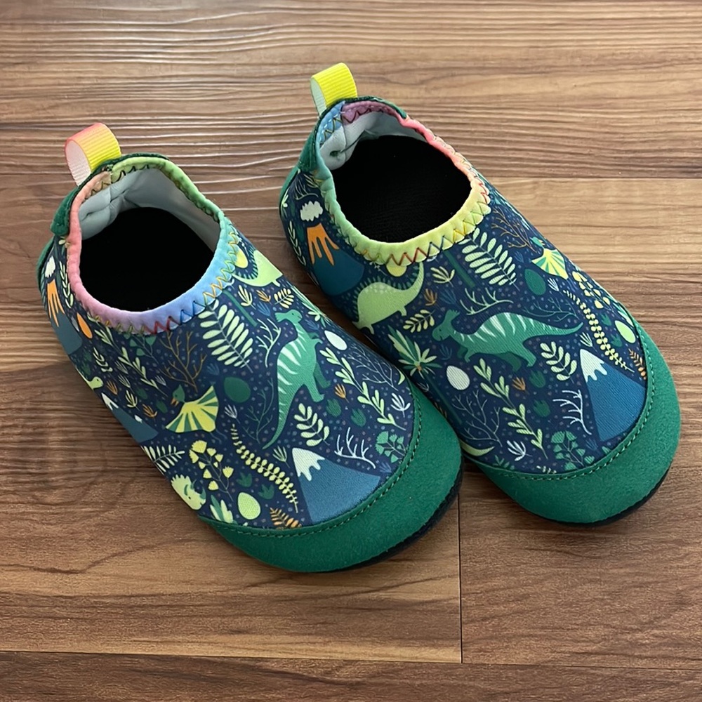 Toddler Boys and Girls Swim Water Shoes. Size 27/28. NWOT